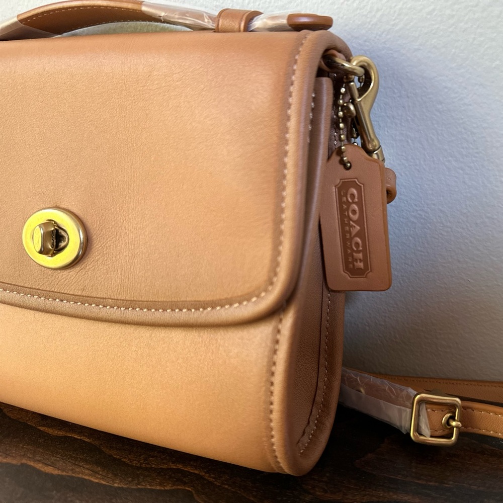 NWT Coach Leather Kip Turnlock Crossbody